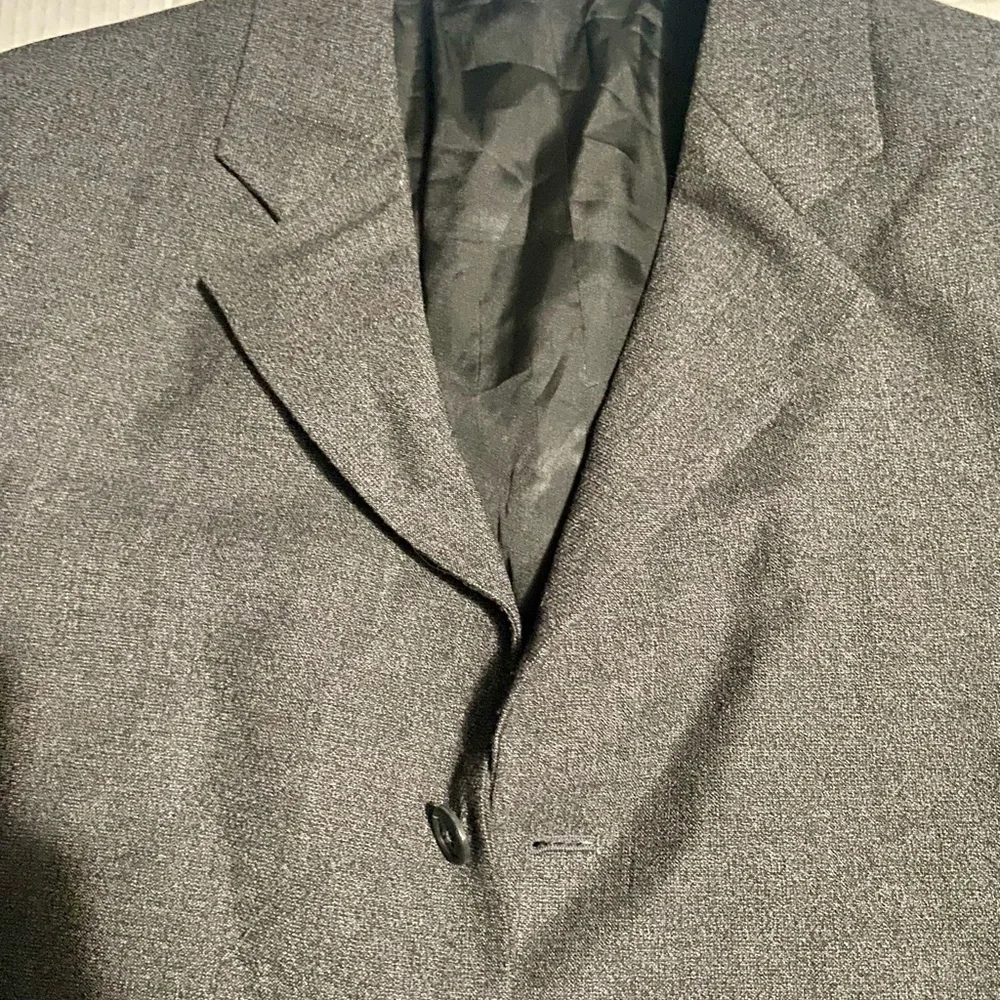 FIORAVANTI NEW YORK Gray Slim-Fit Sport Coat with Subtle Pattern